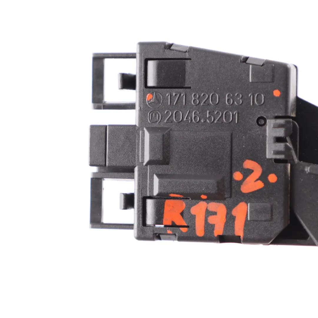 Boot Trunk Lid Partition Switch Unit to Mercedes SLK R171 Tailgate with Part number A1718206310 Mercedes SLK R171 Tailgate Boot Trunk Lid Partition Switch Unit - SKU A1718206310 - Part number A1718206310