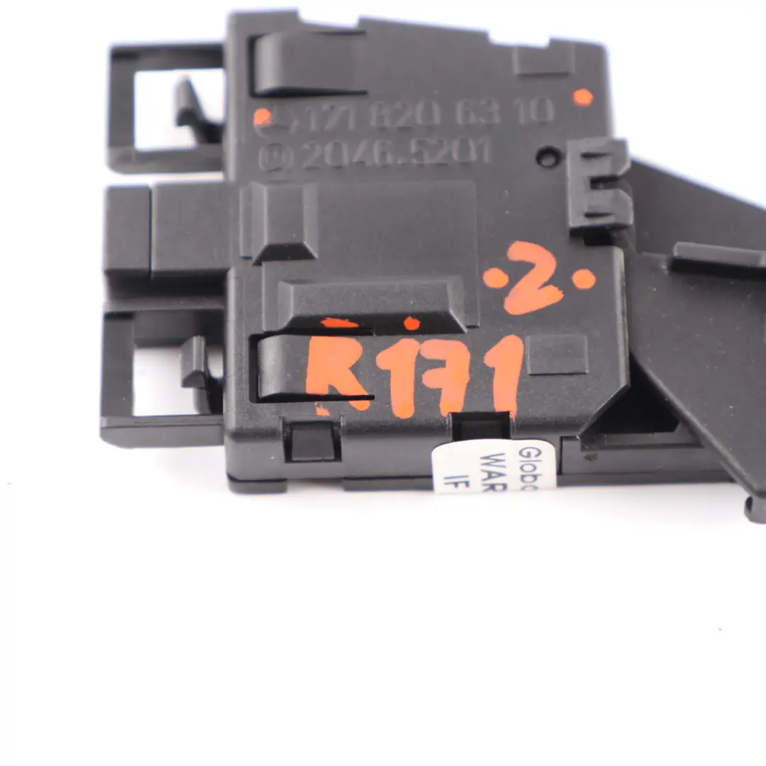 Boot Trunk Lid Partition Switch Unit to Mercedes SLK R171 Tailgate with Part number A1718206310 Mercedes SLK R171 Tailgate Boot Trunk Lid Partition Switch Unit - SKU A1718206310 - Part number A1718206310