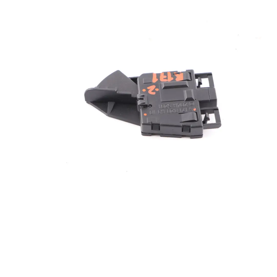 Heckklappe Kofferraumklappe Schaltereinheit für Mercedes SLK R171 mit Teilenummer A1718206310 Mercedes SLK R171 Heckklappe Kofferraumklappe Schaltereinheit - SKU A1718206310 - Teilenummer A1718206310