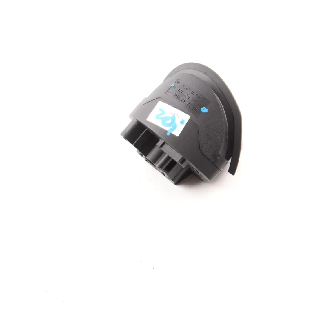 Interruttore al volante Mercedes R171 W203 Multifunzione Destra per con numero di parte A1718209610 Interruttore al volante Mercedes R171 W203 Multifunzione Destra - SKU A1718209610 - Numero di parte A1718209610