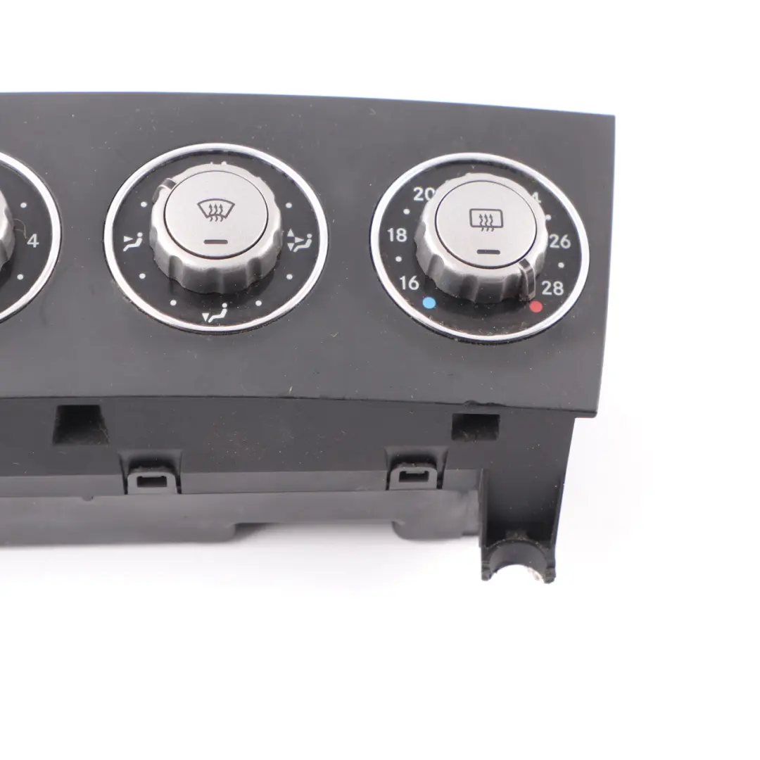 A/C Klimaanlage Heizung Klimasteuerung Schalttafel für Mercedes R171 mit Teilenummer A1718300485 Mercedes R171 A/C Klimaanlage Heizung Klimasteuerung Schalttafel - SKU A1718300485 - Teilenummer A1718300485