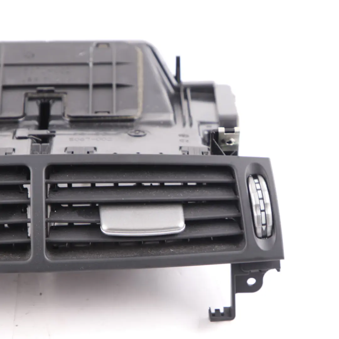 Grille d'aération centrale avant Buse tableau bord pour Mercedes SLK R171 à propos du numéro de pièce A1718300954 Mercedes SLK R171 Grille d'aération centrale avant Buse tableau bord - SKU A1718300954 - Numéro de pièce A1718300954