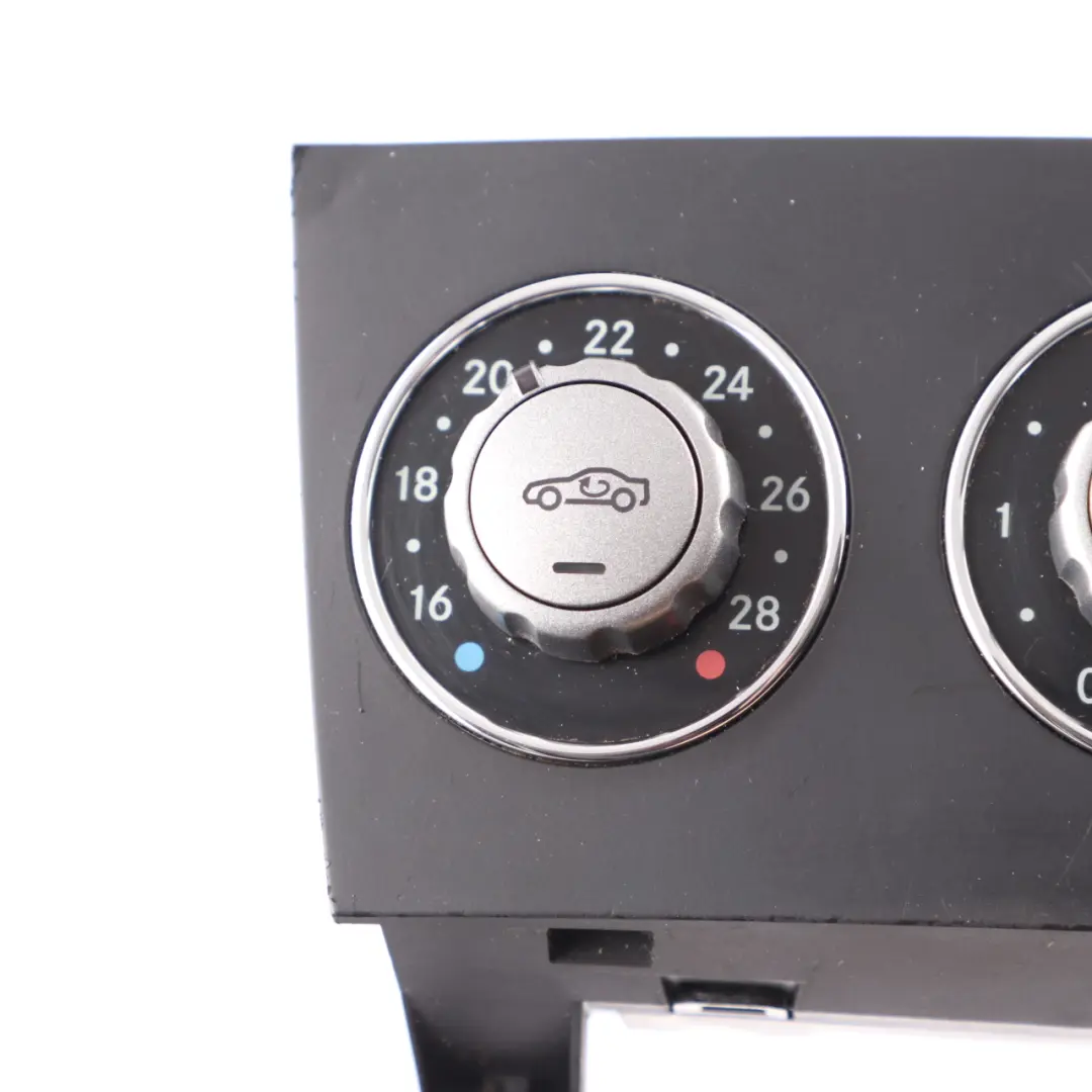 Panel przełączników klimatyzacji do Mercedes SLK R171 o numerze A1718302385 Mercedes SLK R171 Panel przełączników klimatyzacji - SKU A1718302385-2 - Numer Części A1718302385
