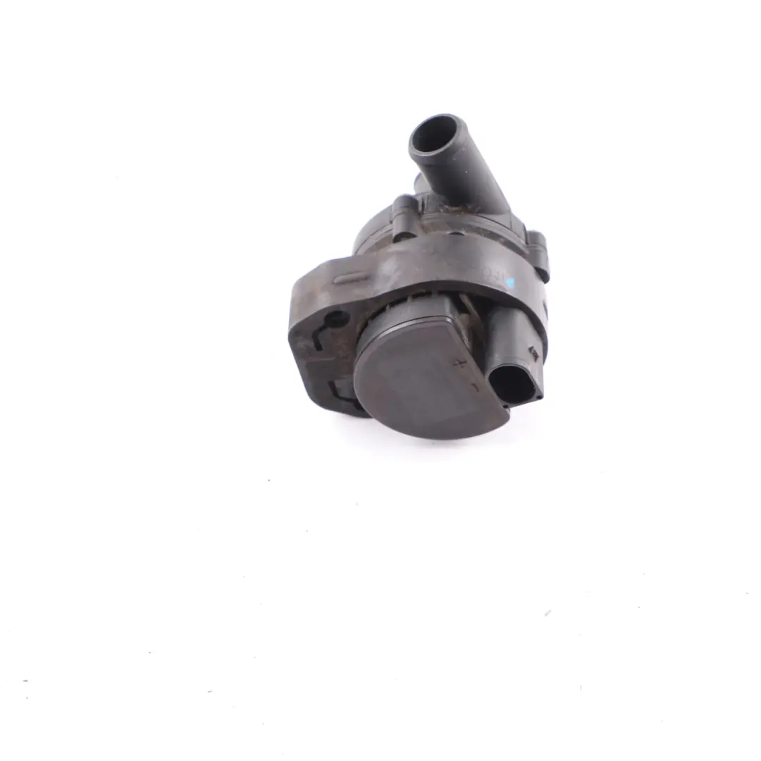 Pompe eau auxiliaire Mercedes SLK R171 W245 circulation liquide pour à propos du numéro de pièce A1718350064 Pompe eau auxiliaire Mercedes SLK R171 W245 circulation liquide - SKU A1718350064 - Numéro de pièce A1718350064