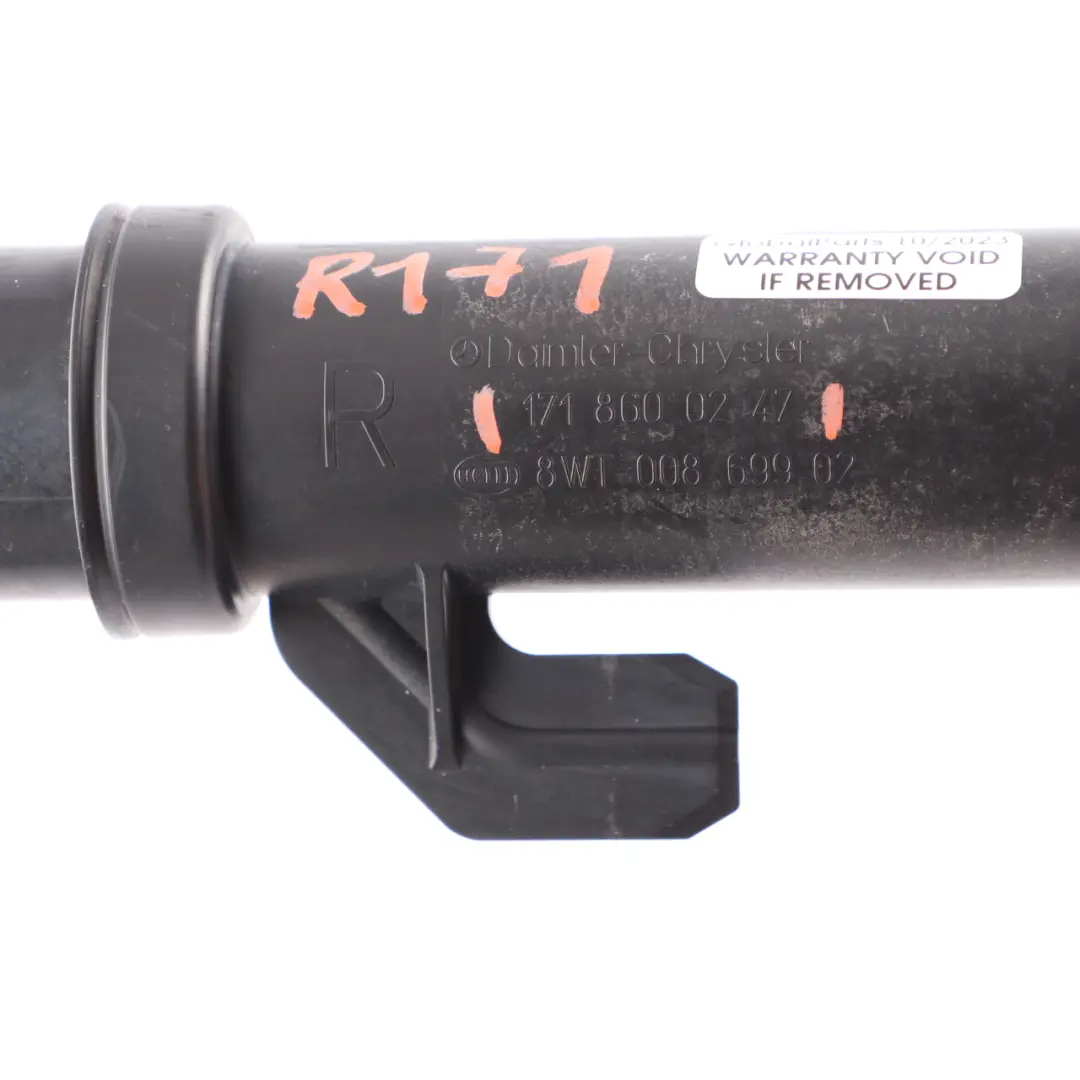 Ugello lavafari destro per Mercedes SLK R171 con numero di parte A1718600247 Mercedes SLK R171 Ugello lavafari destro - SKU A1718600247 - Numero di parte A1718600247