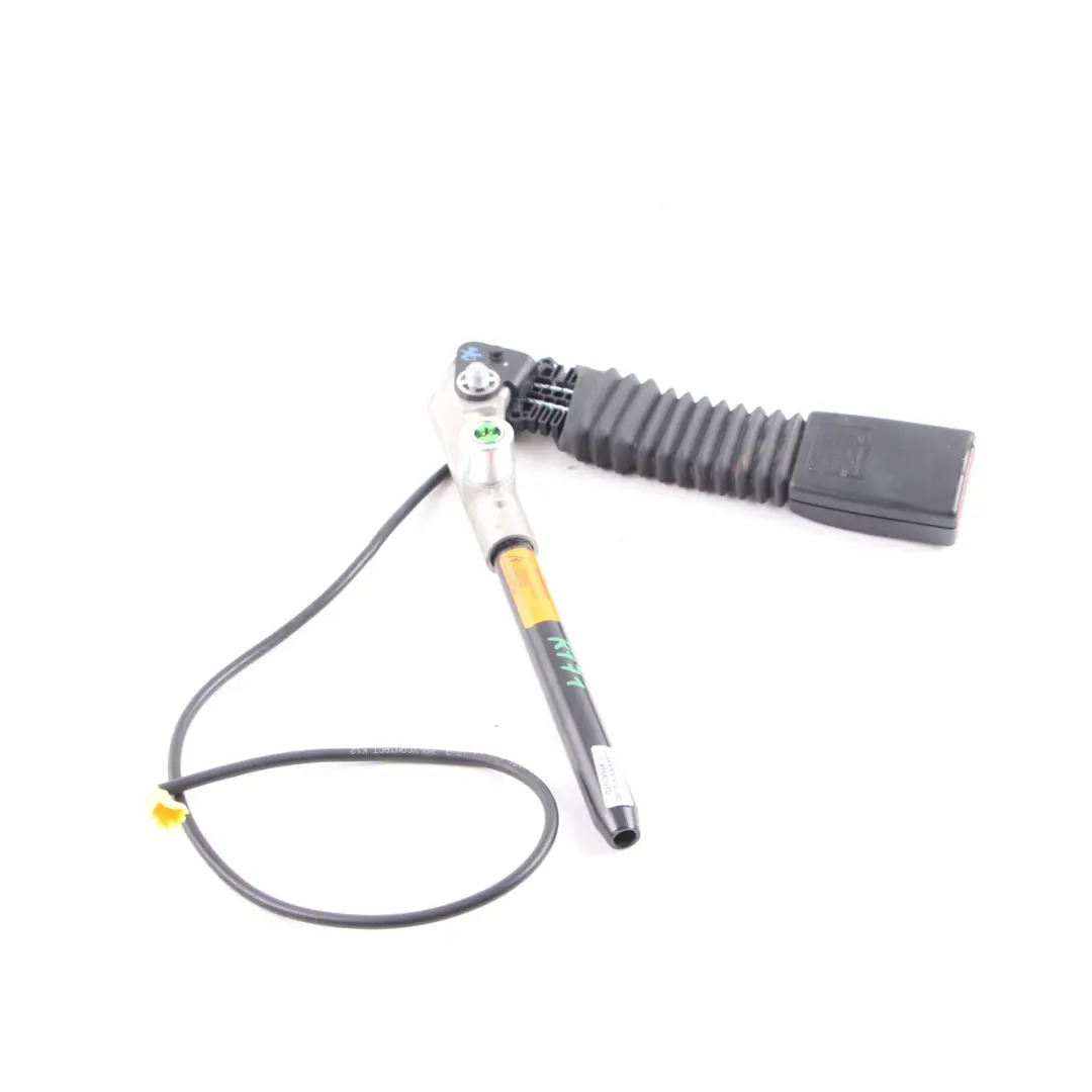Mercedes SLK R171 Tensor inferior cinturón seguridad Hebilla delantera derecha - SKU A1718600669 - Número de pieza A1718600669