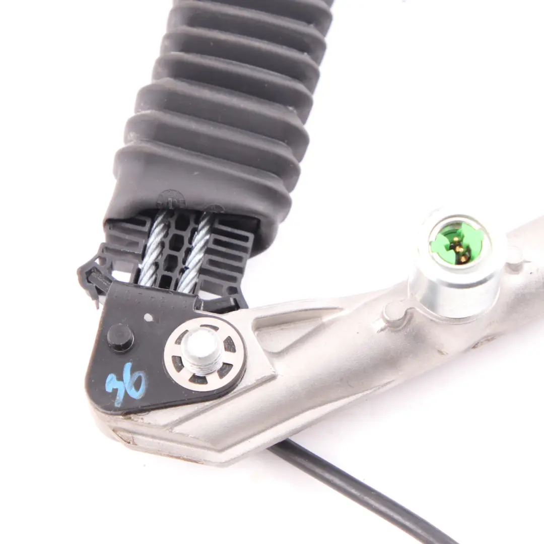 Mercedes SLK R171 Ceinture de Sécurité Tendeur Inférieur Avant Droit Boucle - SKU A1718600669 - Numéro de pièce A1718600669