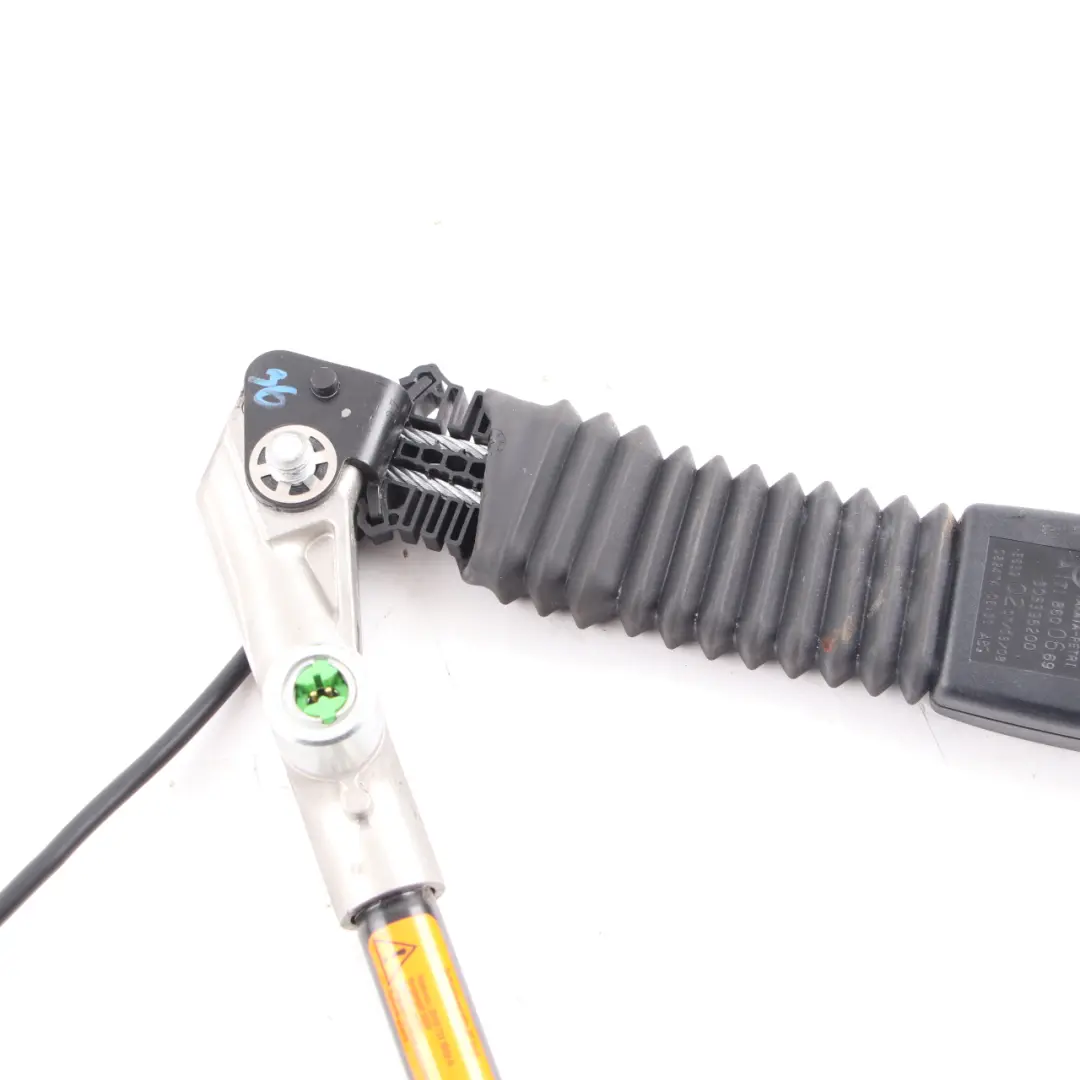 Mercedes SLK R171 Ceinture de Sécurité Tendeur Inférieur Avant Droit Boucle - SKU A1718600669 - Numéro de pièce A1718600669