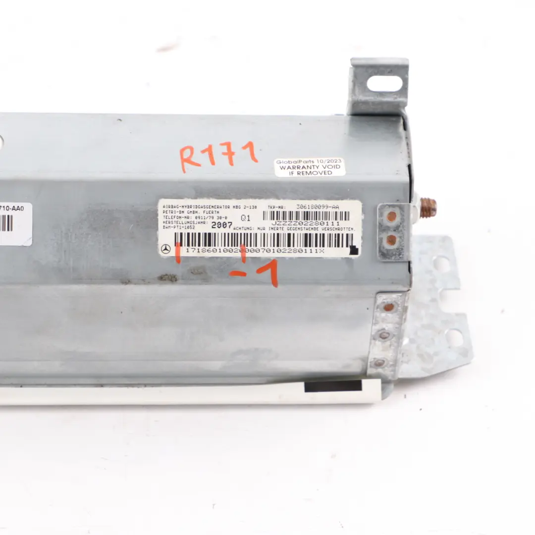 Module d'air côté passager tableau de bord avant pour Mercedes SLK R171 à propos du numéro de pièce A1718601002 Mercedes SLK R171 Module d'air côté passager tableau de bord avant - SKU A1718601002-1 - Numéro de pièce A1718601002
