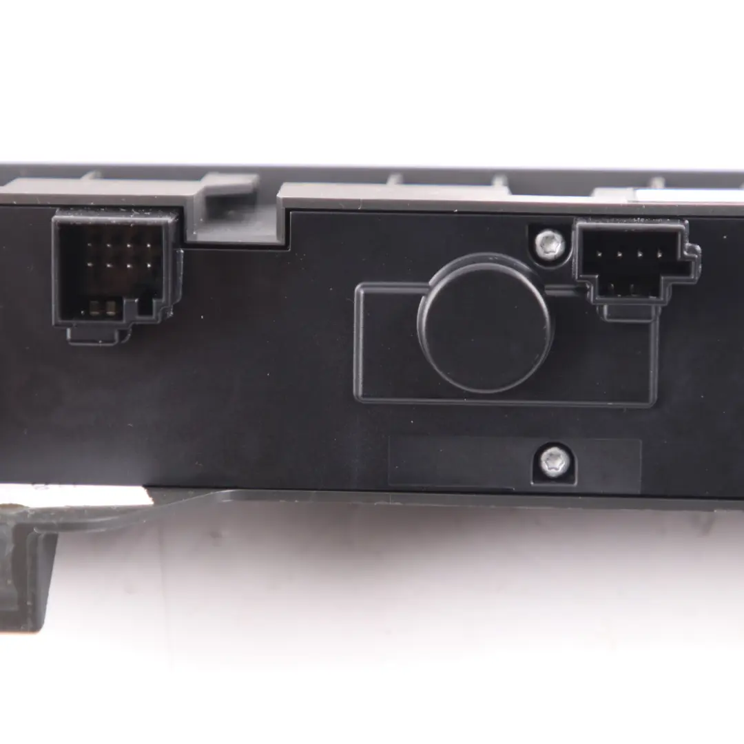 Pannello interruttore luci di emergenza ESP Sedili riscaldati per Mercedes SLK R171 con numero di parte A1718700910 Mercedes SLK R171 Pannello interruttore luci di emergenza ESP Sedili riscaldati - SKU A1718700910 - Numero di parte A1718700910