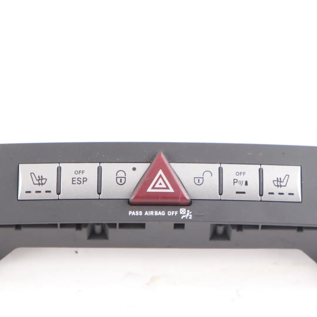 Pannello interruttore luci di emergenza ESP Sedili riscaldati per Mercedes SLK R171 con numero di parte A1718700910 Mercedes SLK R171 Pannello interruttore luci di emergenza ESP Sedili riscaldati - SKU A1718700910 - Numero di parte A1718700910