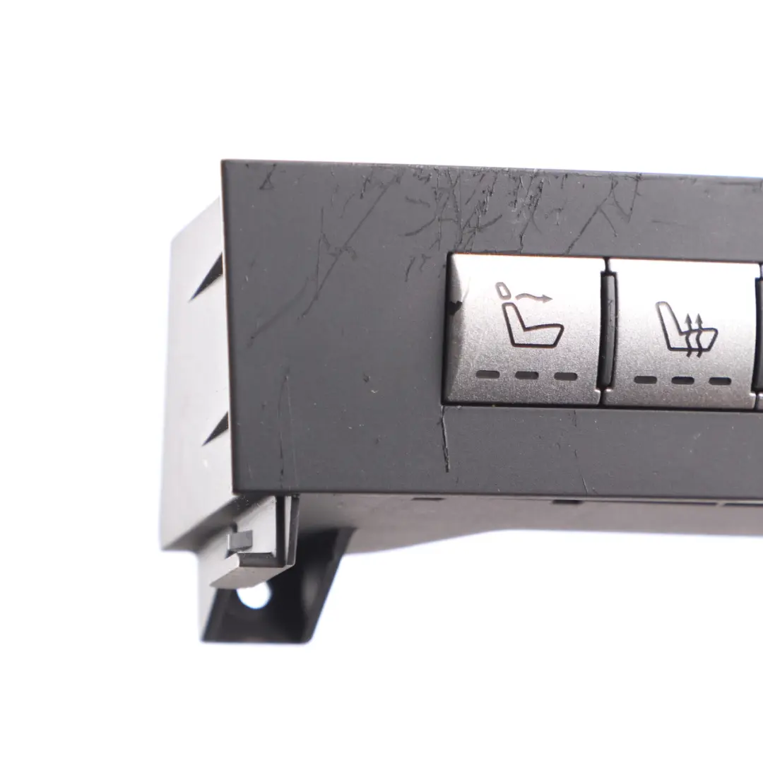 Interruttore Controllo Pericolo ESP Sedili Riscaldati per Mercedes R171 con numero di parte A1718701110 Mercedes R171 Interruttore Controllo Pericolo ESP Sedili Riscaldati - SKU A1718701110 - Numero di parte A1718701110