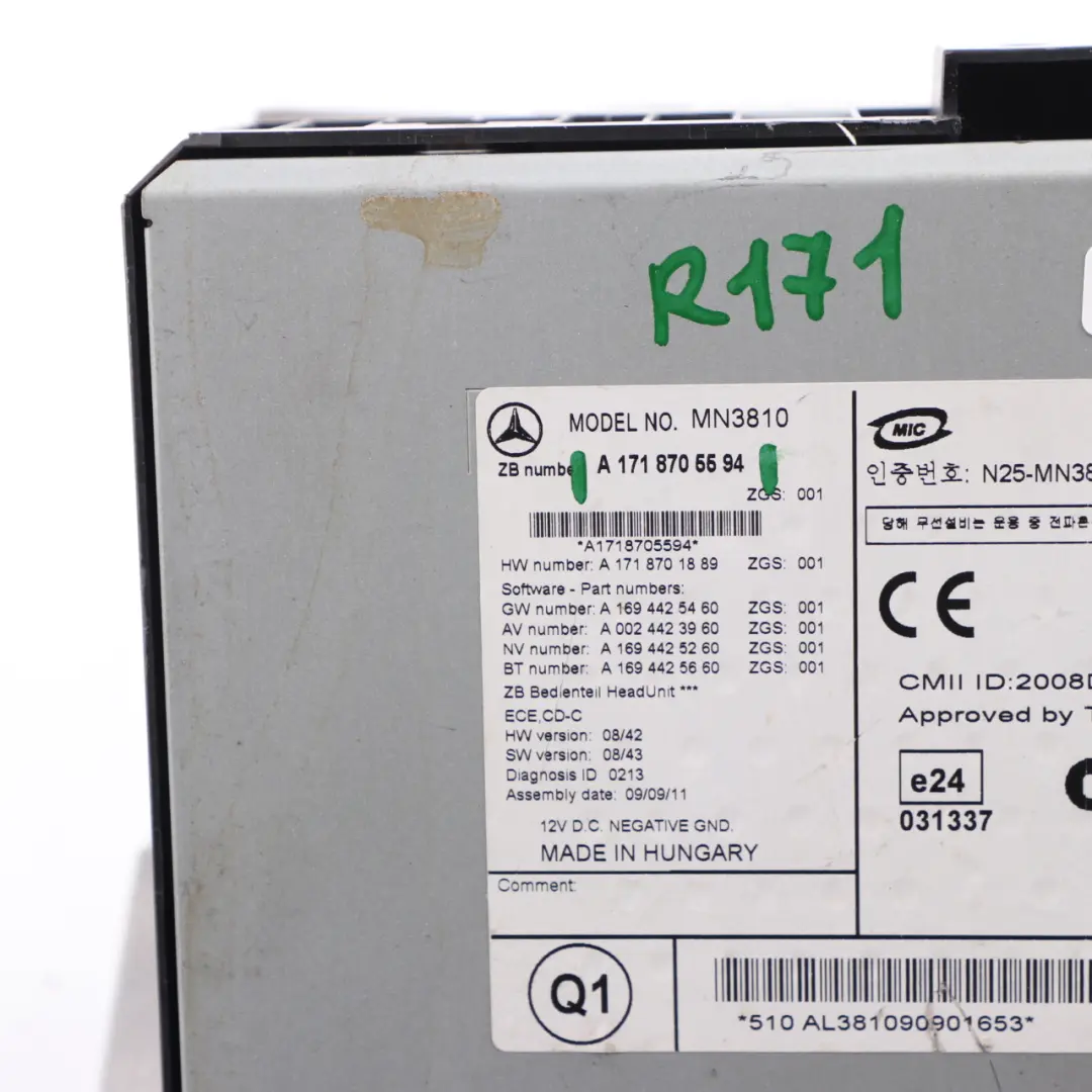 Radio Player CD Head Unit Tel. Bluetooth Display to Mercedes R171 with Part number A1718705594 Mercedes R171 Radio Player CD Head Unit Tel. Bluetooth Display - SKU A1718705594 - Part number A1718705594