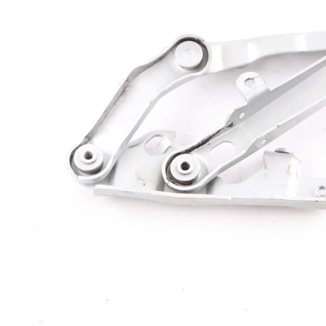 Charnière de capot avant droite Iridium Silver - 775 pour Mercedes R171 à propos du numéro de pièce A1718800228 Mercedes R171 Charnière de capot avant droite Iridium Silver - 775 - SKU A1718800228-IRS - Numéro de pièce A1718800228