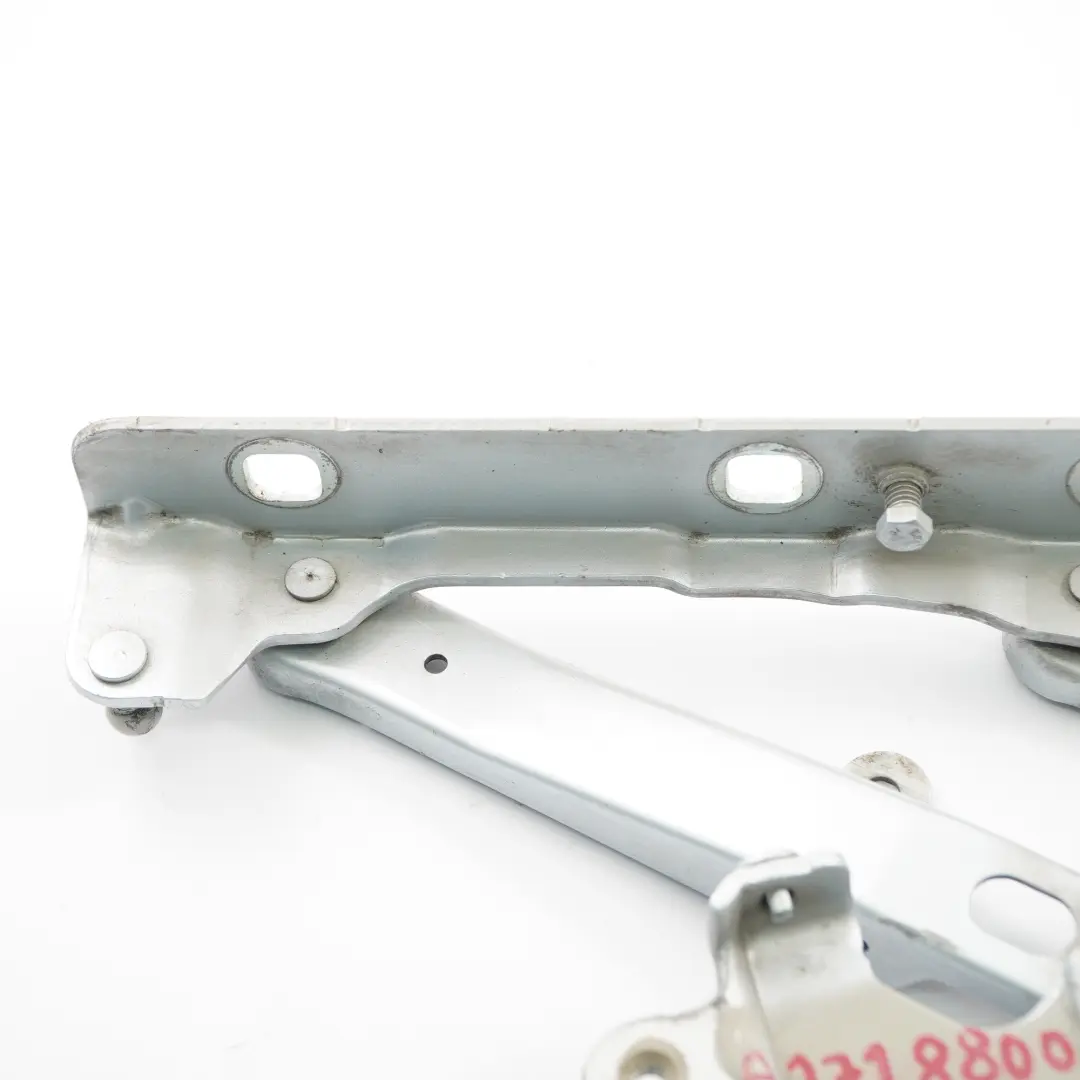 Charnière capot avant droite Tellurium Argent 762 pour Mercedes R171 à propos du numéro de pièce A1718800228 Mercedes R171 Charnière capot avant droite Tellurium Argent 762 - SKU A1718800228-TES - Numéro de pièce A1718800228