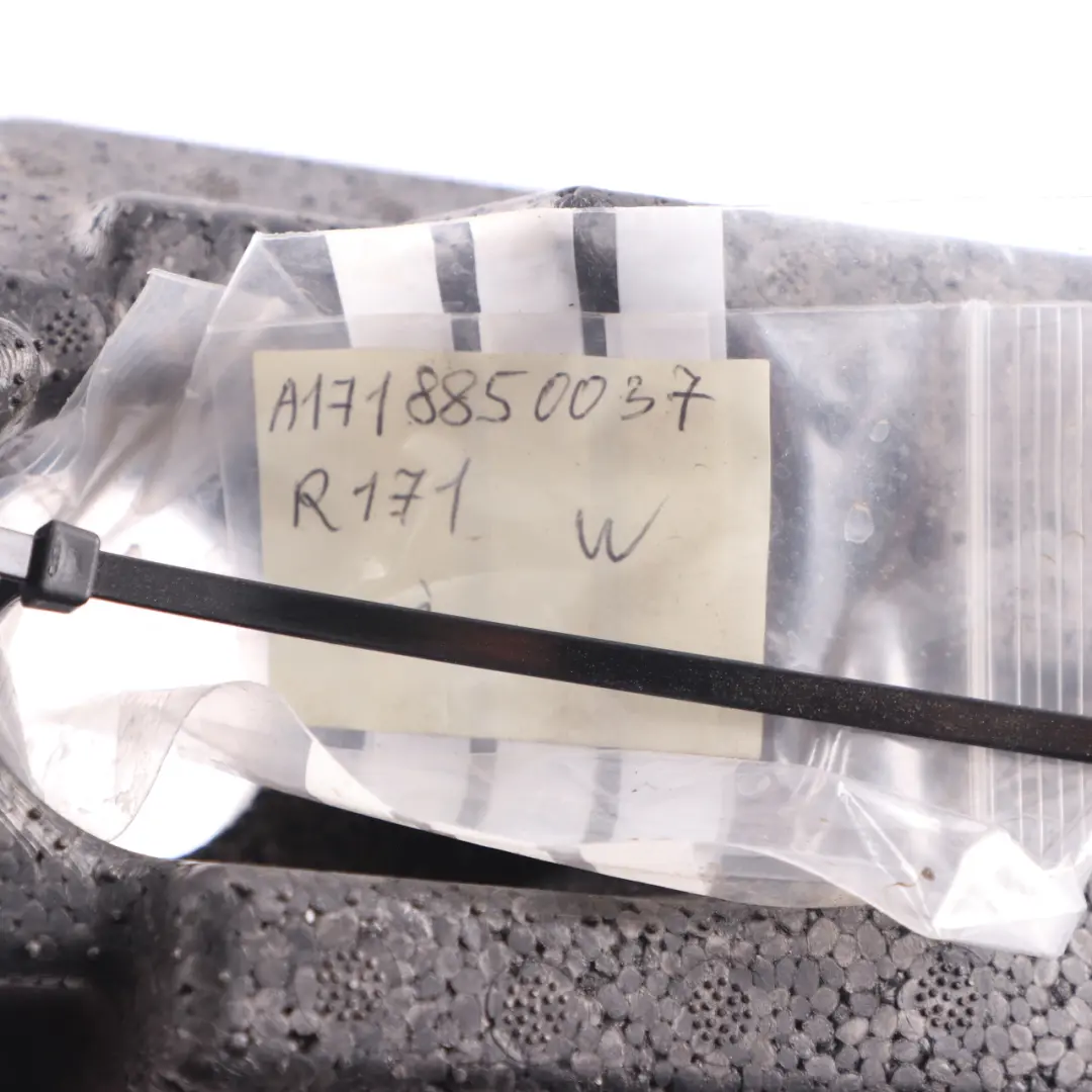 Frontstoßstange Schaumstoffplatte Unterstützung für Mercedes SLK R171 mit Teilenummer A1718850037 Mercedes SLK R171 Frontstoßstange Schaumstoffplatte Unterstützung - SKU A1718850037 - Teilenummer A1718850037