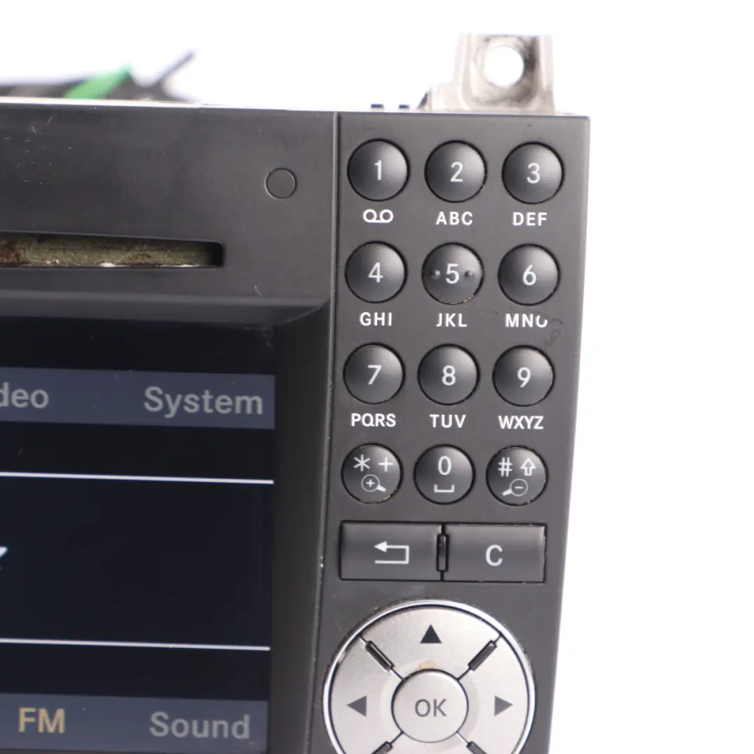 Radio Head Unit Mercedes SLK R171 CD Player Control Unit Module to with Part number A1719000100 Radio Head Unit Mercedes SLK R171 CD Player Control Unit Module - SKU A1719000600 - Part number A1719000100