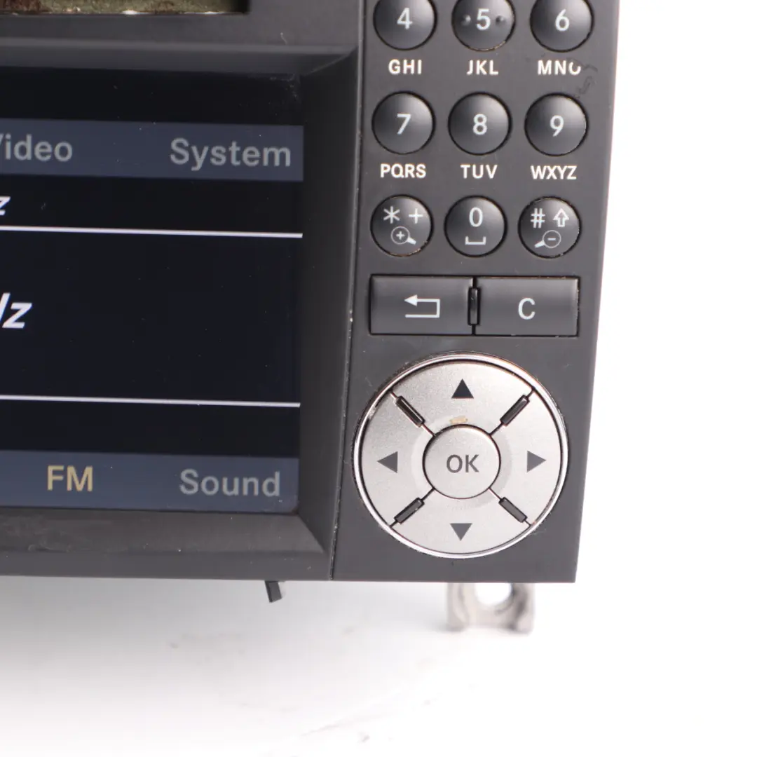 Radio Head Unit Mercedes SLK R171 CD Player Control Unit Module to with Part number A1719000100 Radio Head Unit Mercedes SLK R171 CD Player Control Unit Module - SKU A1719000600 - Part number A1719000100