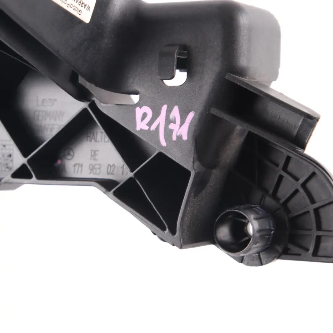 Paravento Staffa di montaggio hardtop destra per Mercedes SLK R171 con numero di parte A1719630214 Mercedes SLK R171 Paravento Staffa di montaggio hardtop destra - SKU A1719630214 - Numero di parte A1719630214