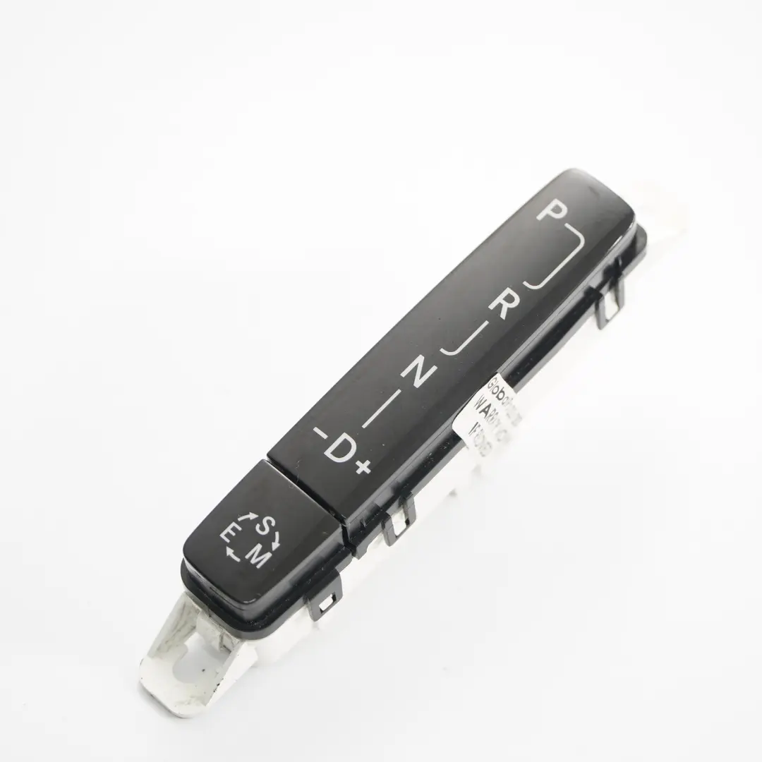 Automatikgetriebe Wählhebelanzeige für Mercedes SLK 172 Roadster mit Teilenummer A1722670388 Mercedes SLK 172 Roadster Automatikgetriebe Wählhebelanzeige - SKU A1722670388 - Teilenummer A1722670388