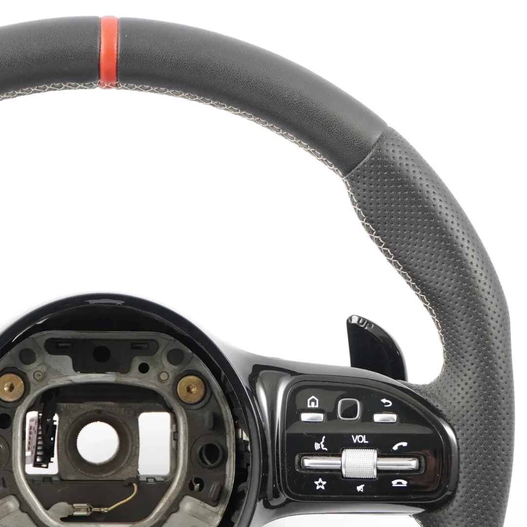 Mercedes W204 C63 W212 E63 AMG Kierownica Czarna Skóra Multifunkcja Łopatki - SKU A1724601103-1 - Numer Części A1724601103