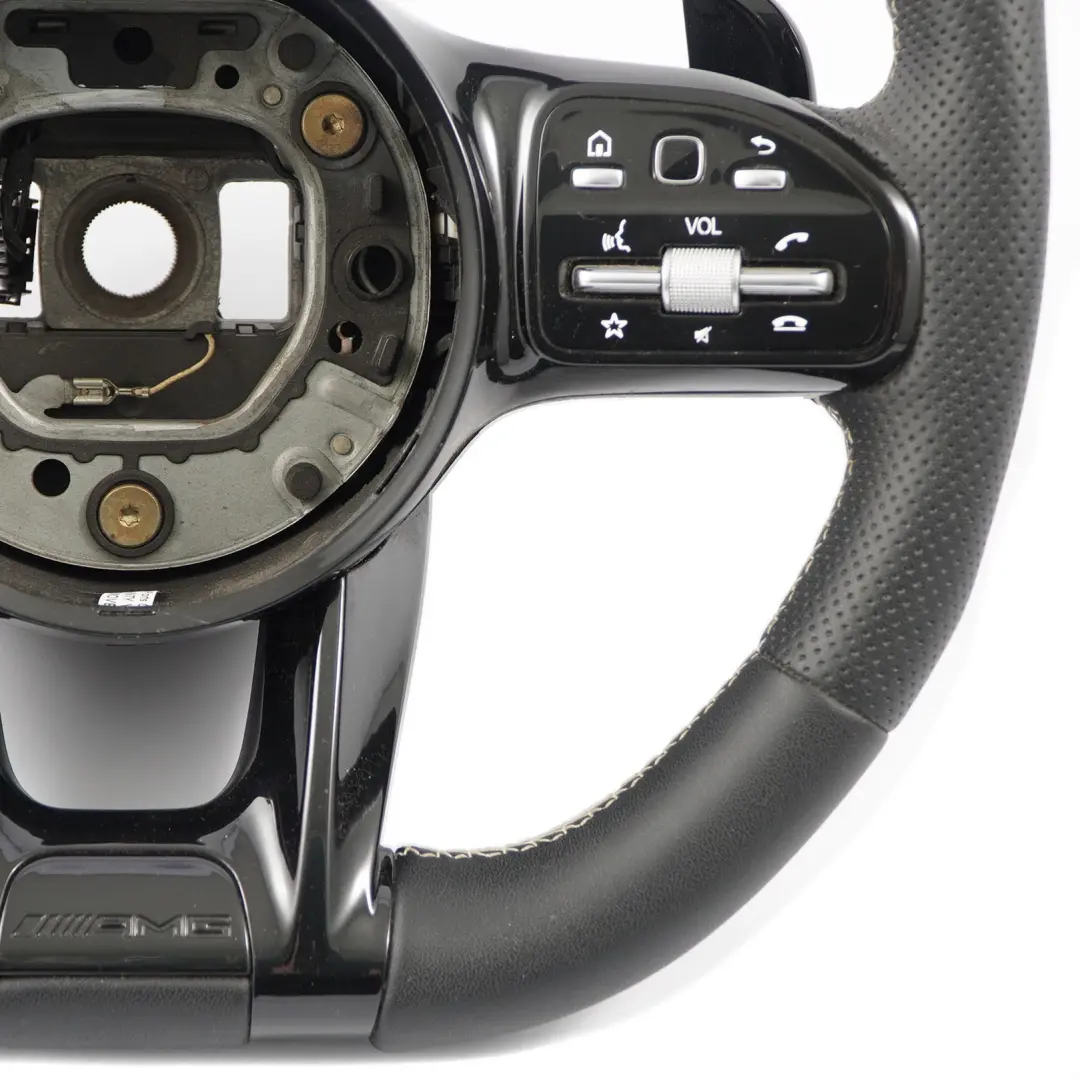 Volante Mercedes W204 C63 W212 E63 AMG Nero Pelle Sport Paddle Turno - SKU A1724601103-1 - Numero di parte A1724601103