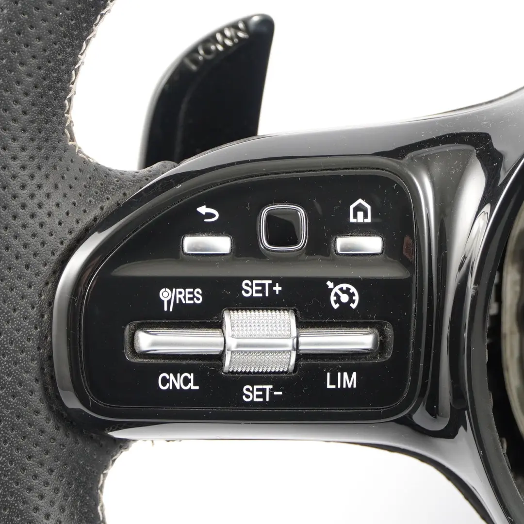  Lenkrad Mercedes W204 C63 W212 E63 AMG Schwarz Leder Sport Paddel Schalten - SKU A1724601103-1 - Teilenummer A1724601103