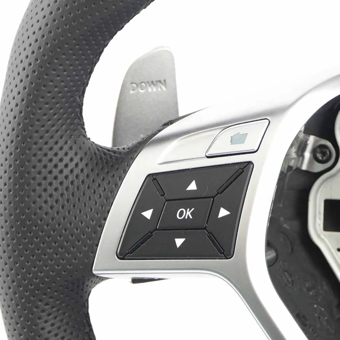  Volant Mercedes W204 C63 AMG W212 E63 Neuf Cuir Noir Sport Volant Palettes - SKU A1724604603-1 - Numéro de pièce A1724604603