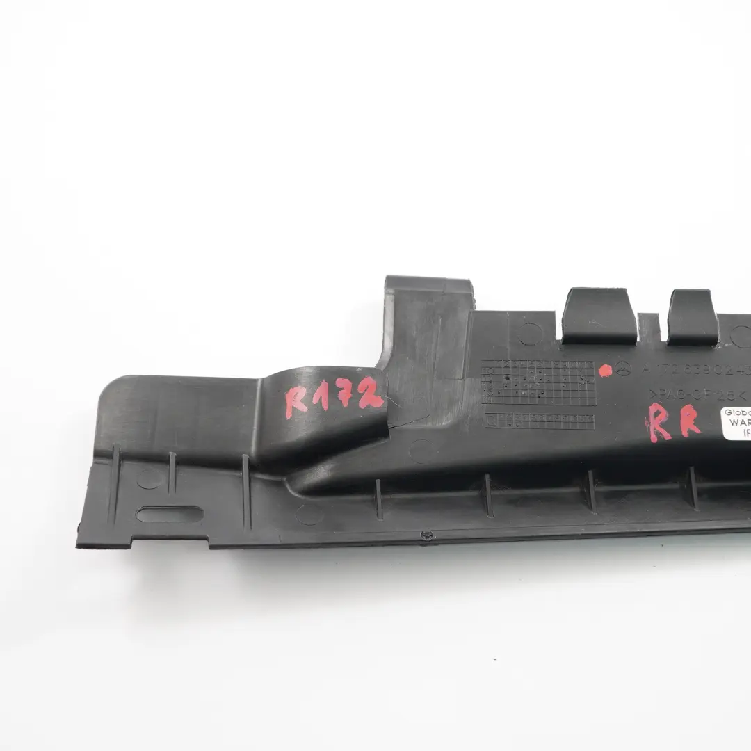 Seitenscheibe Hinten Rechts Strebenhalter für Mercedes SLK R172 Roadster mit Teilenummer A1726390243 Mercedes SLK R172 Roadster Seitenscheibe Hinten Rechts Strebenhalter - SKU A1726390243 - Teilenummer A1726390243