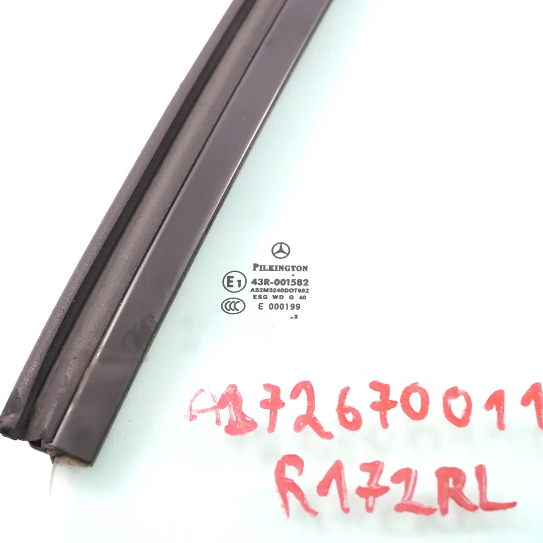 Vitre latérale arrière gauche AS2 pour Mercedes SLK R172 Cabriolet à propos du numéro de pièce A1726700110 Mercedes SLK R172 Cabriolet Vitre latérale arrière gauche AS2 - SKU A1726700110 - Numéro de pièce A1726700110