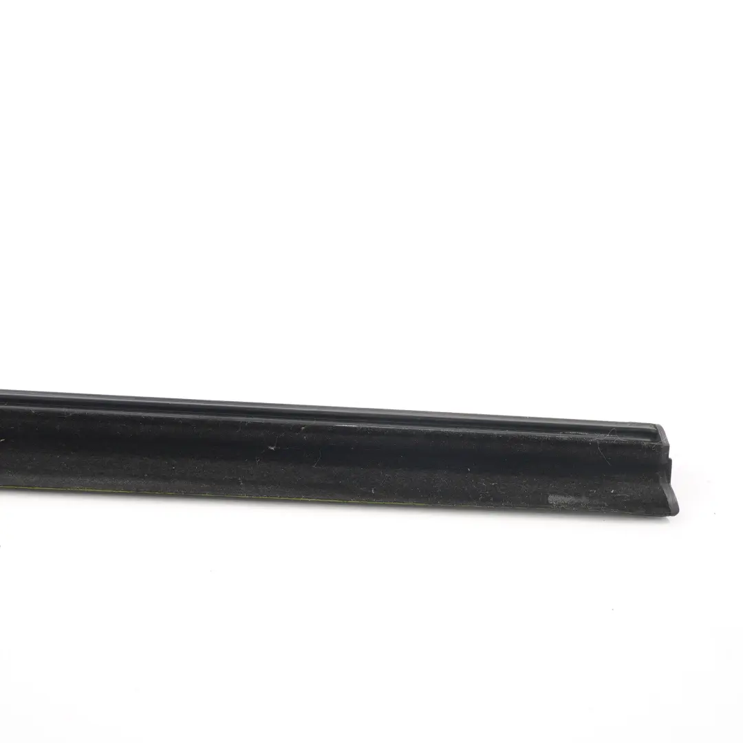 Mercedes SLK R172 Fenêtre Arrière Droite Joint d'étanchéité - SKU A1726700238 - Numéro de pièce A1726700238