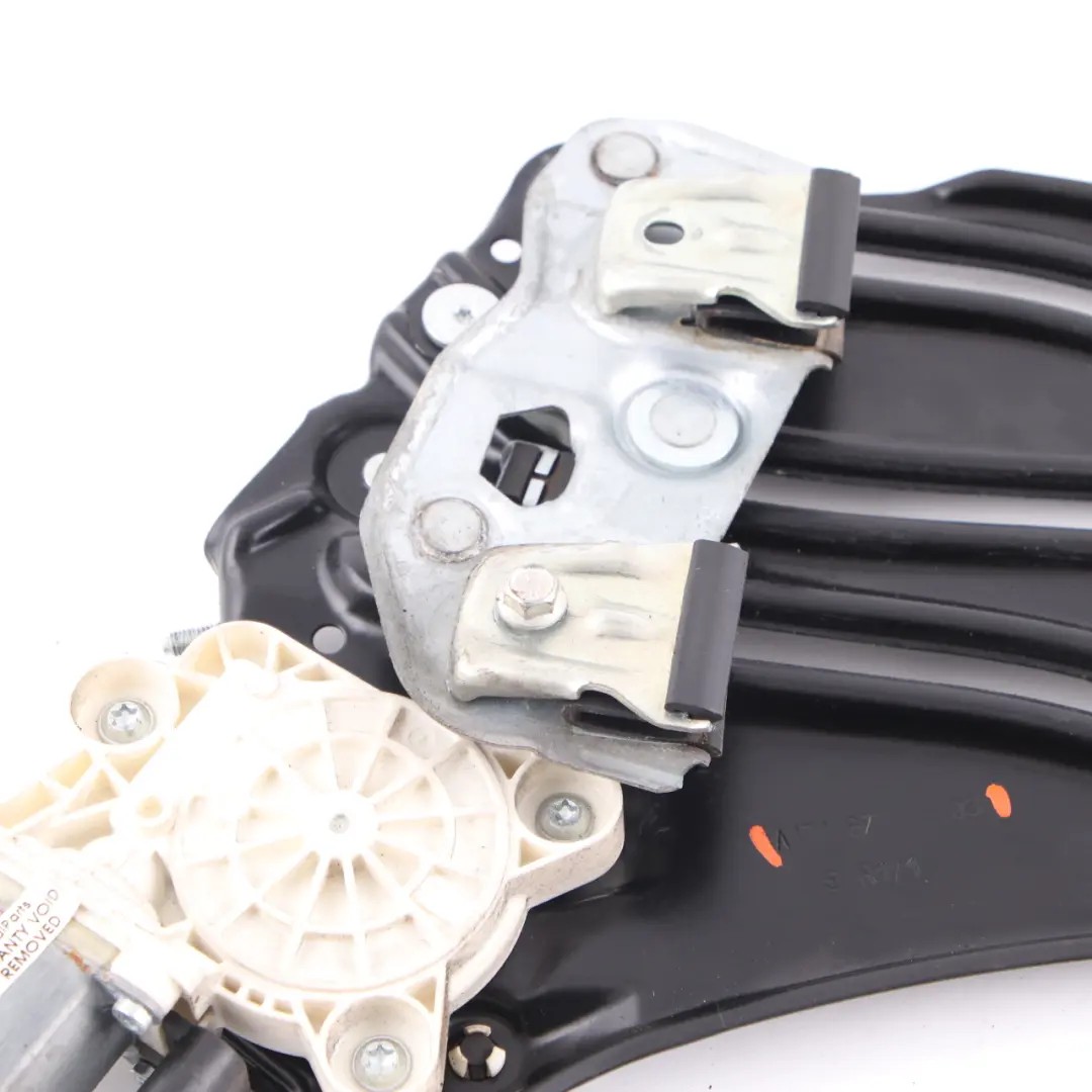 Mercedes SLK R171 lève vitre cabriolet moteur arrière gauche A1716700303 - SKU A1726700303 - Numéro de pièce A1726700303