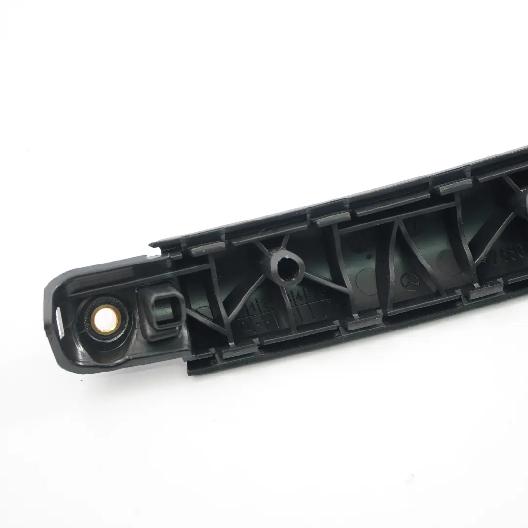 Coperchio bagagliaio Striscia maniglia Elemento incapsulamento per Mercedes SLK R172 con numero di parte A1726800074 Mercedes SLK R172 Coperchio bagagliaio Striscia maniglia Elemento incapsulamento - SKU A1726800074 - Numero di parte A1726800074