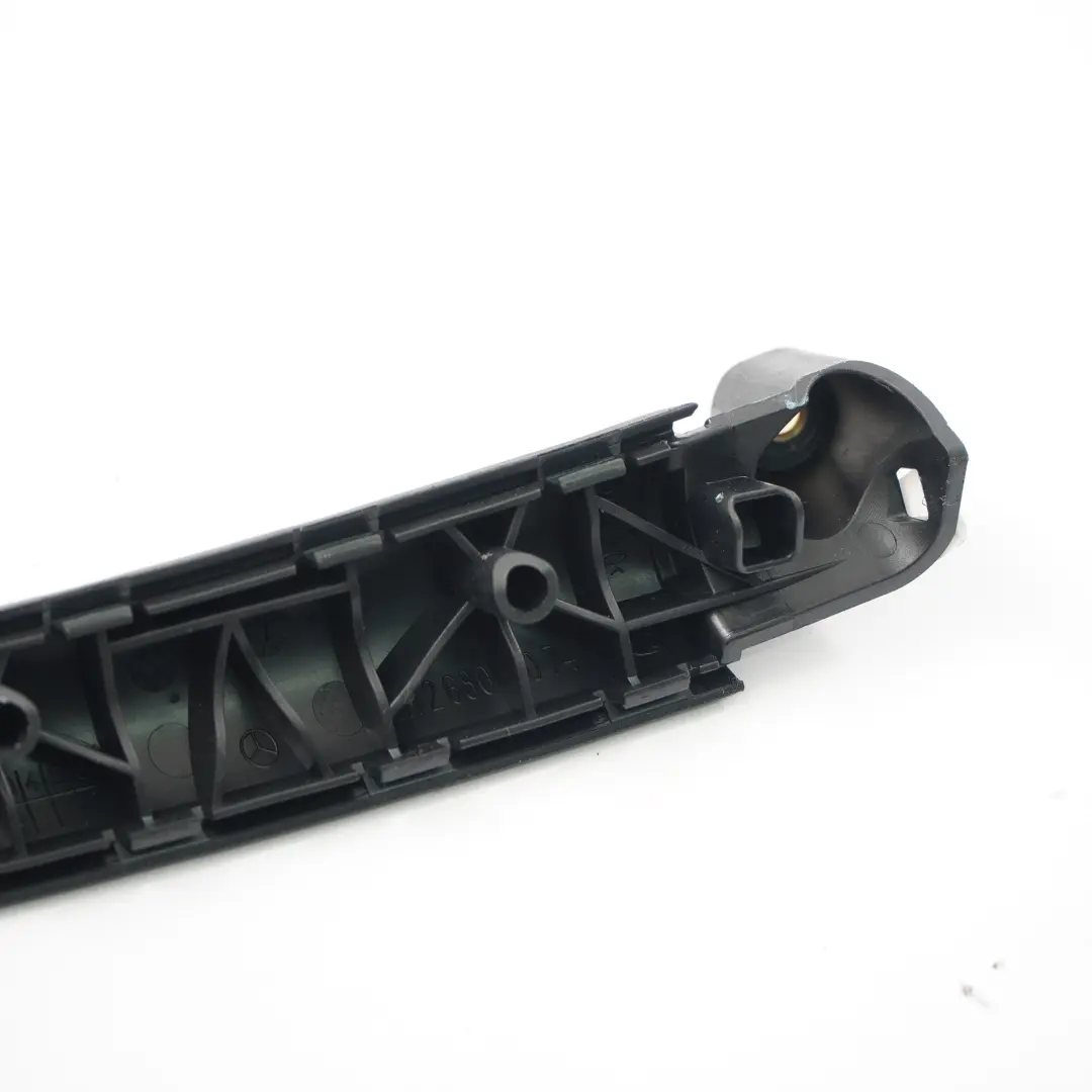 Coperchio bagagliaio Striscia maniglia Elemento incapsulamento per Mercedes SLK R172 con numero di parte A1726800074 Mercedes SLK R172 Coperchio bagagliaio Striscia maniglia Elemento incapsulamento - SKU A1726800074 - Numero di parte A1726800074