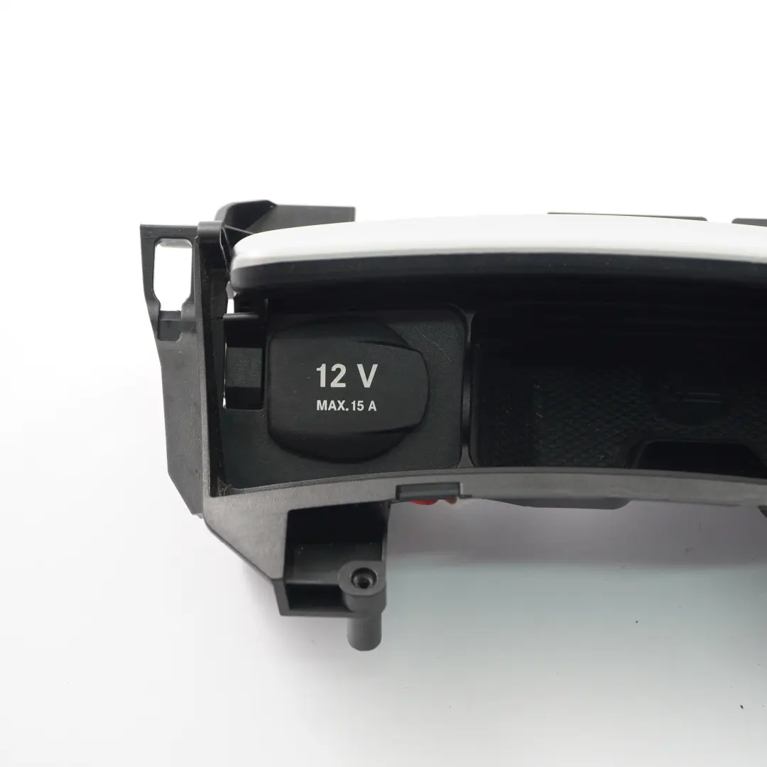 Consolle Centrale Rivestimento Posacenere Presa 12V Alluminio per Mercedes SLK R172 con numero di parte A1726800152 Mercedes SLK R172 Consolle Centrale Rivestimento Posacenere Presa 12V Alluminio - SKU A1726800152 - Numero di parte A1726800152