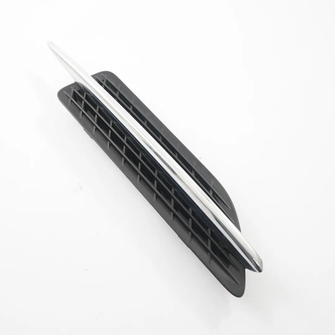 Kotflügel Kühler grill vorne links Zier leiste für Mercedes SLK R172 mit Teilenummer A1726900379 Mercedes SLK R172 Kotflügel Kühler grill vorne links Zier leiste - SKU A1726900379 - Teilenummer A1726900379