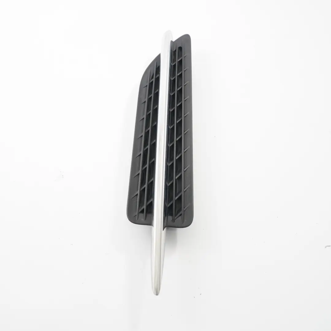 Kotflügel Kühler grill vorne links Zier leiste für Mercedes SLK R172 mit Teilenummer A1726900379 Mercedes SLK R172 Kotflügel Kühler grill vorne links Zier leiste - SKU A1726900379 - Teilenummer A1726900379