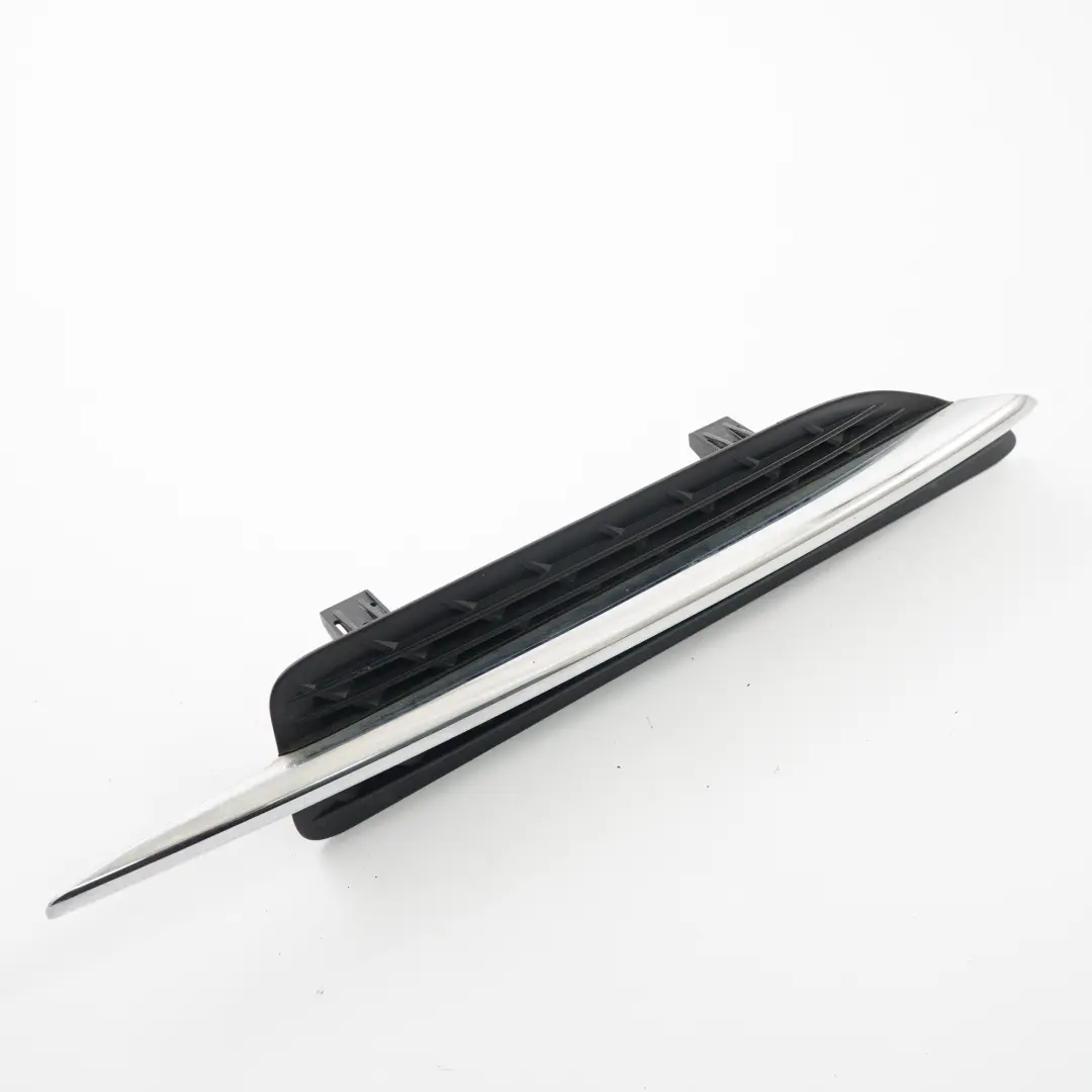 Parafango Griglia anteriore sinistra Modanatura per Mercedes SLK R172 con numero di parte A1726900379 Mercedes SLK R172 Parafango Griglia anteriore sinistra Modanatura - SKU A1726900379 - Numero di parte A1726900379