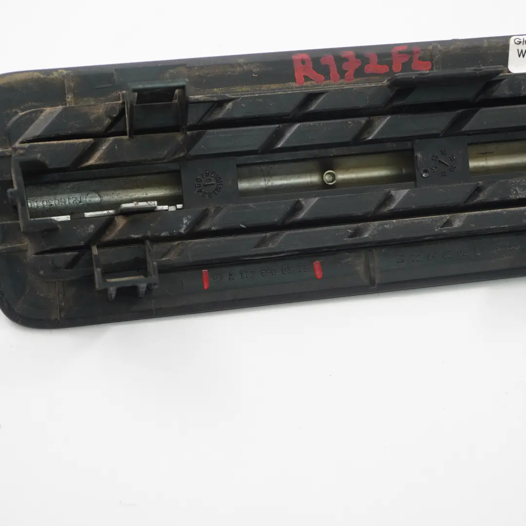 Mercedes SLK R172 Guardabarros Rejilla Delantera Izquierda Moldura - SKU A1726900379 - Número de pieza A1726900379