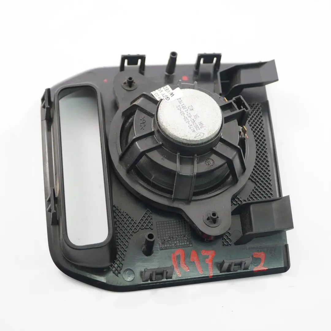 Recorte panel cubierta altavoz trasero derecho para Mercedes SLK R172 con número de pieza A1726900625 Mercedes SLK R172 Recorte panel cubierta altavoz trasero derecho - SKU A1726900625 - Número de pieza A1726900625