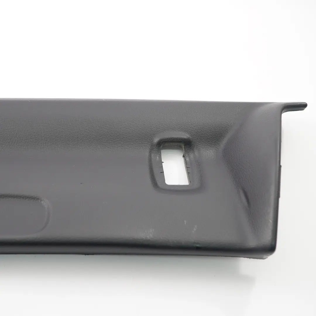 Colonne intérieure Cache intérieure droite Noir pour Mercedes SLK R172 à propos du numéro de pièce A1726901625 Mercedes SLK R172 Colonne intérieure Cache intérieure droite Noir - SKU A1726901625 - Numéro de pièce A1726901625