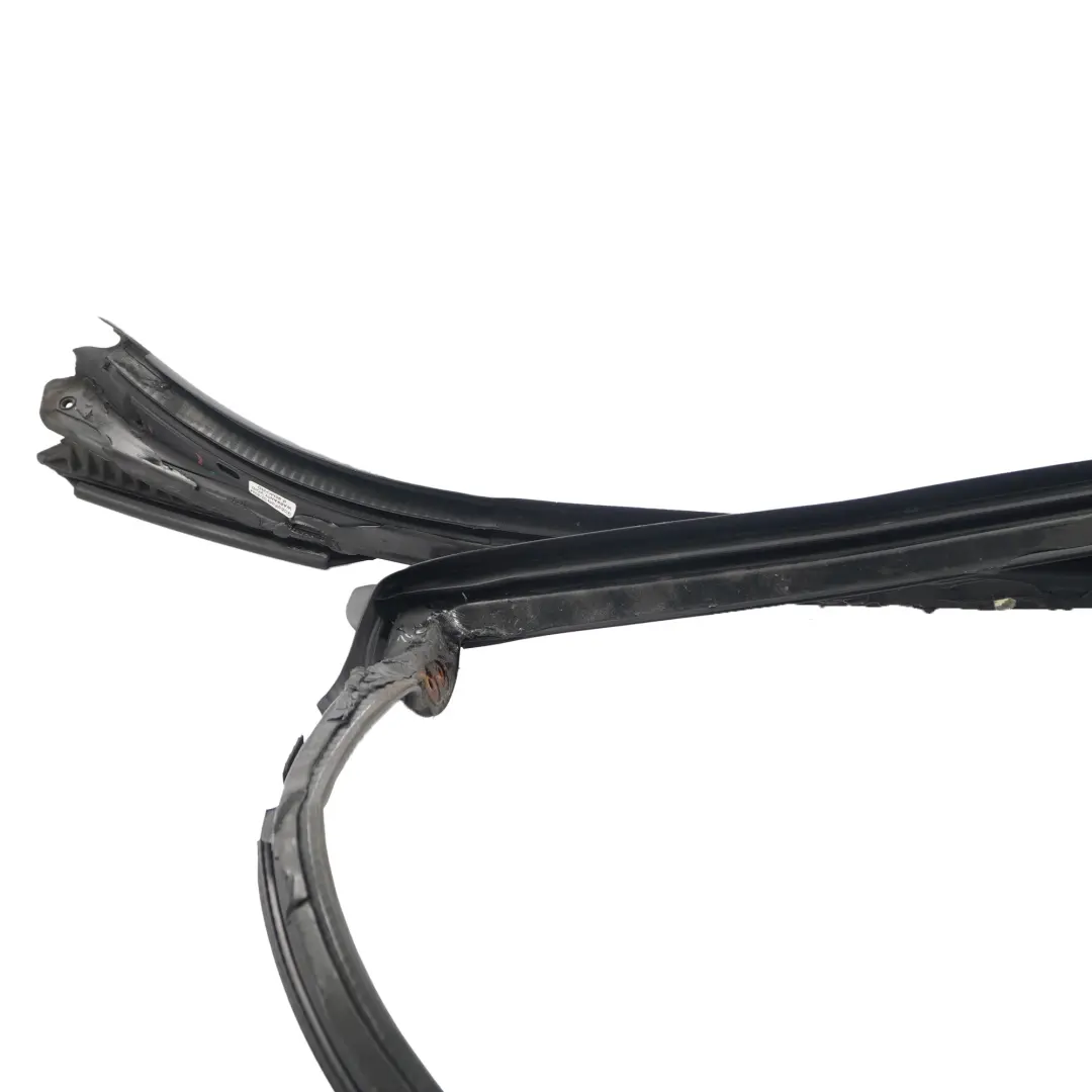 Pare-brise Joint d'étanchéité de toit Caoutchouc pour Mercedes SLK R172 à propos du numéro de pièce A1727200078 Mercedes SLK R172 Pare-brise Joint d'étanchéité de toit Caoutchouc - SKU A1727200078 - Numéro de pièce A1727200078