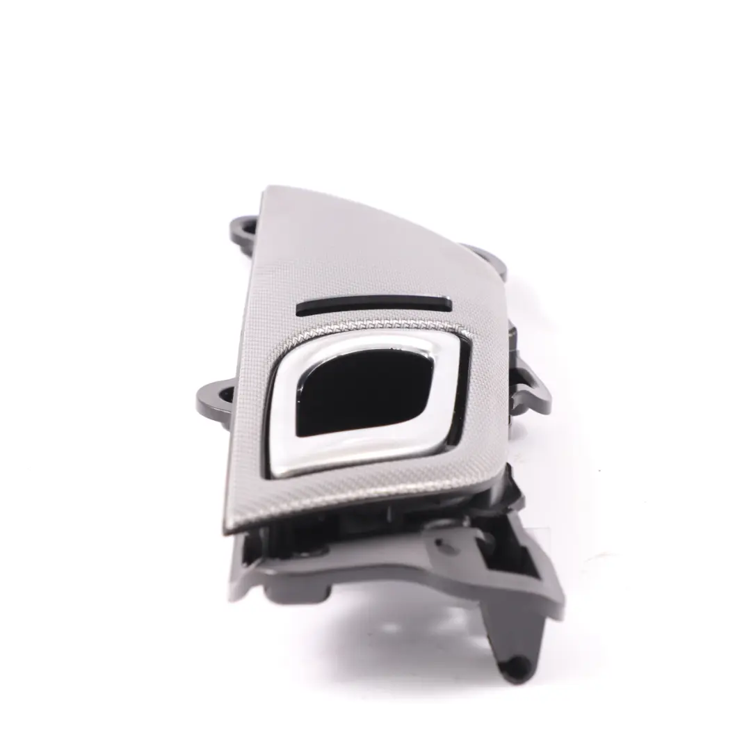 Mercedes-Benz R172 Maniglia interna sblocco porta anteriore sinistra per con numero di parte a1727600162 Mercedes-Benz R172 Maniglia interna sblocco porta anteriore sinistra - SKU a1727600162 - Numero di parte a1727600162