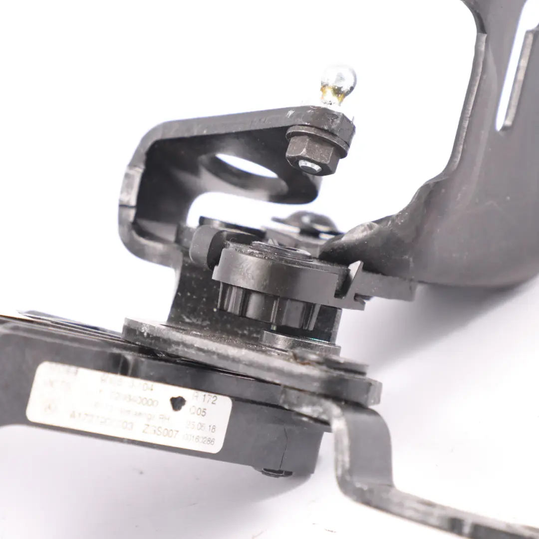 Mercedes-Benz SLK R172 Techo Convertible Bisagra Derecha para con número de pieza A1727900003 Mercedes-Benz SLK R172 Techo Convertible Bisagra Derecha - SKU A1727900003 - Número de pieza A1727900003