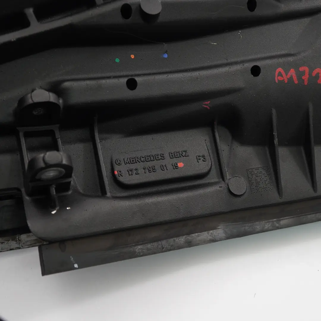  Embellecedor Mercedes R172 Panel Trasero Izquierdo Pilar C Plata Iridium - 775 - SKU A1727900119-IRS - Número de pieza A1727900119