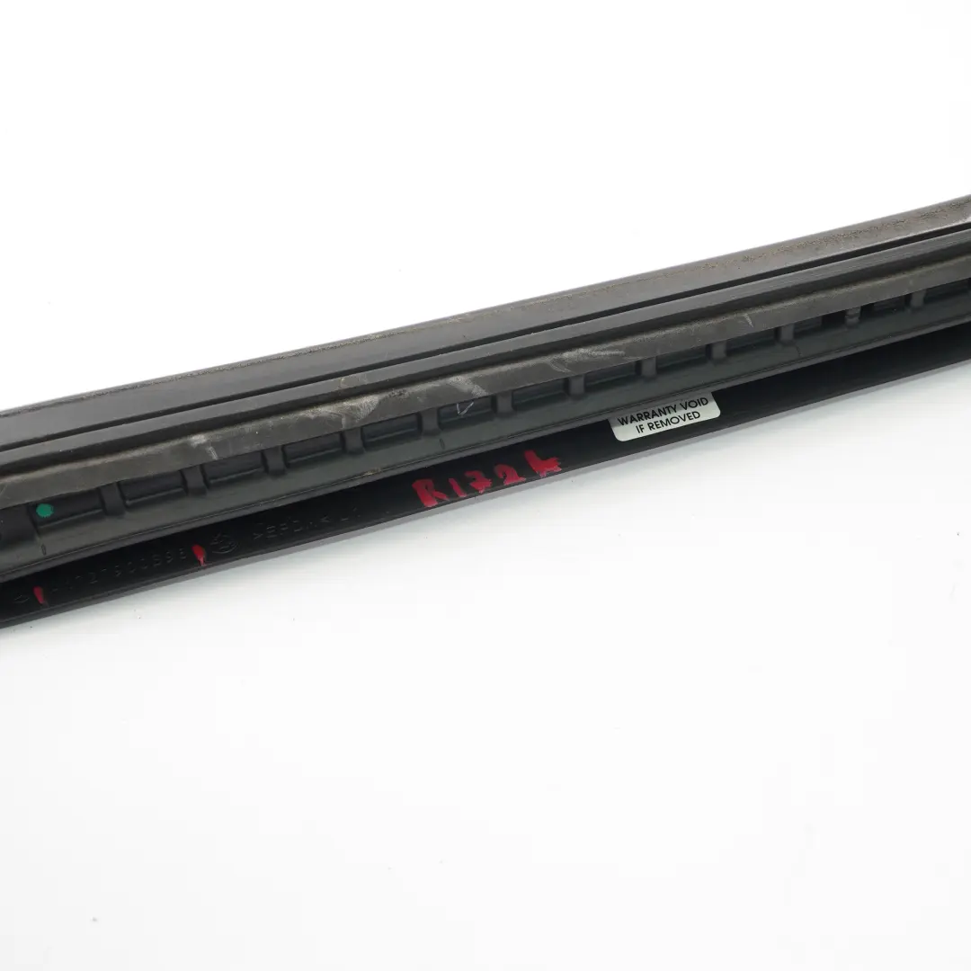 Guarnizione teto rigido posteriore sinistro tenuta per Mercedes SLK R172 con numero di parte A1727900398 Mercedes SLK R172 Guarnizione teto rigido posteriore sinistro tenuta - SKU A1727900398 - Numero di parte A1727900398