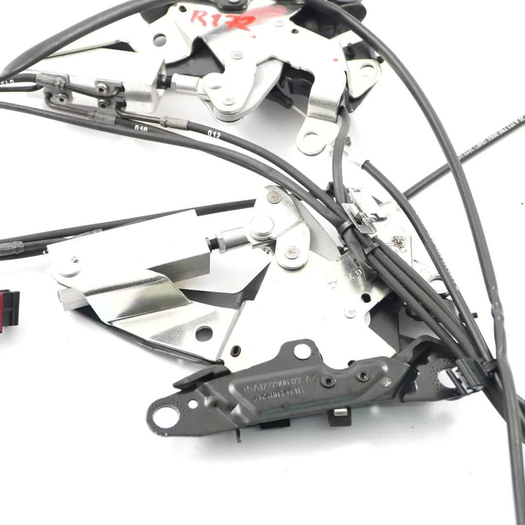 Techo Rígido Cierre Pestillo Superior Izquierdo para Mercedes SLK R172 con número de pieza A1727900471 Mercedes SLK R172 Techo Rígido Cierre Pestillo Superior Izquierdo - SKU A1727900471 - Número de pieza A1727900471