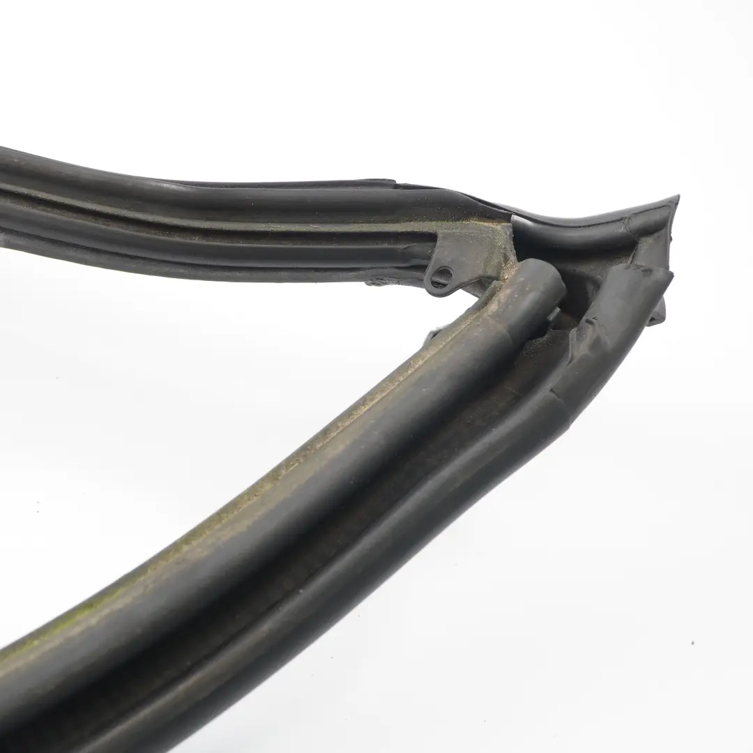 Tetto rigido retrattile Sigillatura sinistra Guarnizione per Mercedes SLK R172 con numero di parte A1727900598 Mercedes SLK R172 Tetto rigido retrattile Sigillatura sinistra Guarnizione - SKU A1727900598 - Numero di parte A1727900598