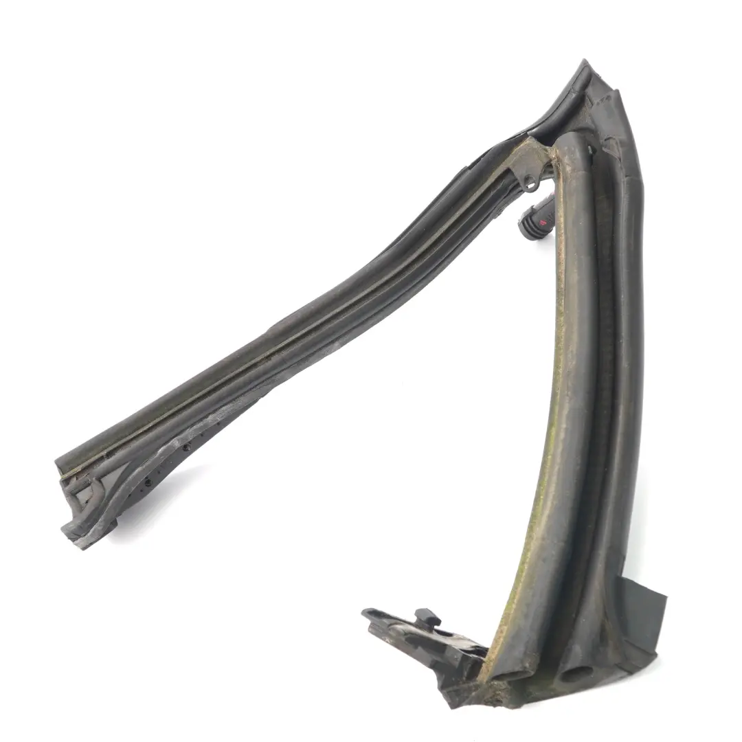 Toit rigide rétractable Joint d'étanchéité gauche pour Mercedes SLK R172 à propos du numéro de pièce A1727900598 Mercedes SLK R172 Toit rigide rétractable Joint d'étanchéité gauche - SKU A1727900598 - Numéro de pièce A1727900598