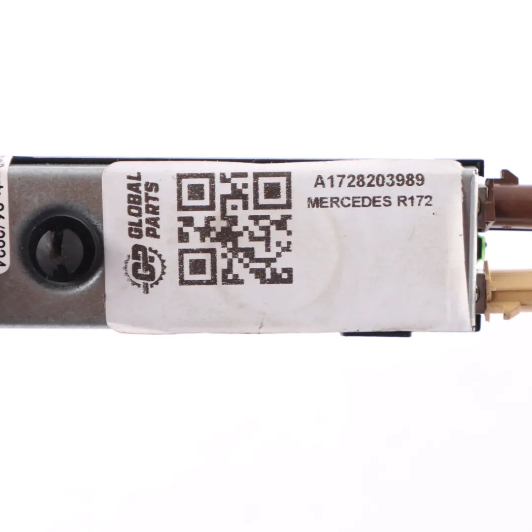 Antenna Amplifier Mercedes SLK DAB Aerial Module In A-Pillar Right FM2/DAB to with Part number A1728203989 Antenna Amplifier Mercedes SLK DAB Aerial Module In A-Pillar Right FM2/DAB - SKU A1728203989 - Part number A1728203989